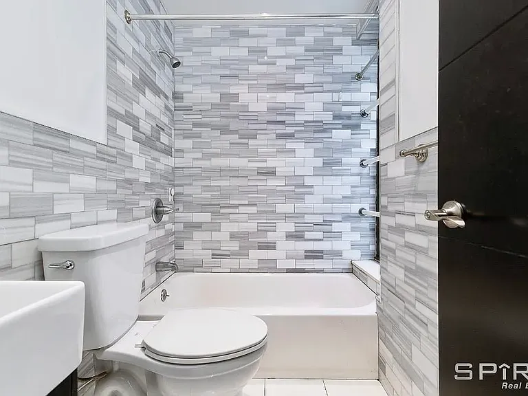 204 W 108th St #4 — Photo 5