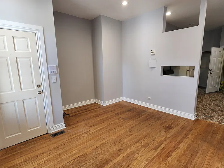 1523 W 18th St #1R — Photo 6