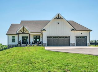 1571 Columbia Rd, Dickson, TN 37055