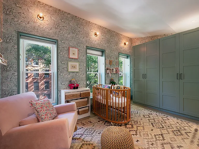 202 Bergen St #TWNHSE — Photo 2
