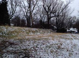 10 Blackberry Rd, Jeannette, PA 15644