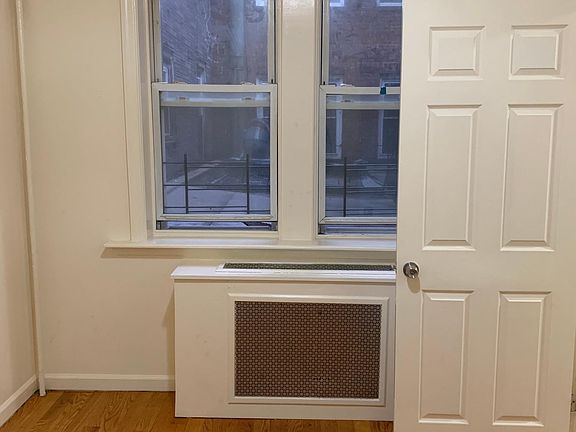 5th image of 61 Mount Vernon Ave