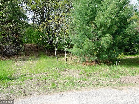 3rd image of 162 Avenue