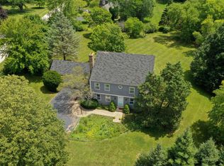 19177 W Arrowhead Dr, Mundelein, IL