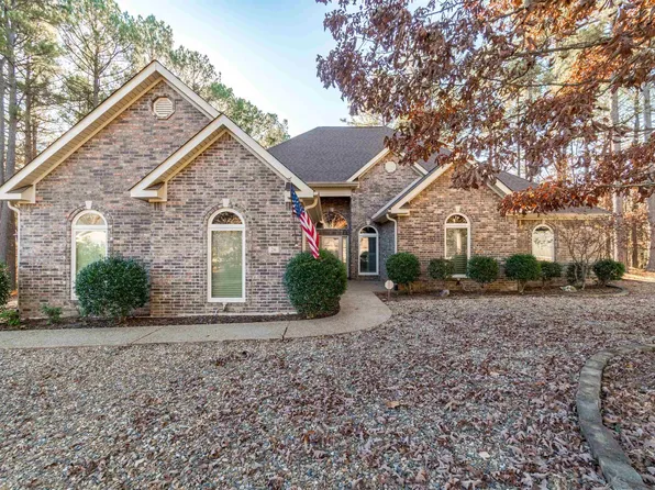 26 Gloria Dr, Hot Springs Village, AR 71909