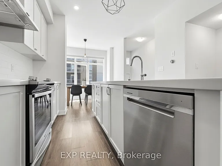 19 Markle Cres — Photo 13