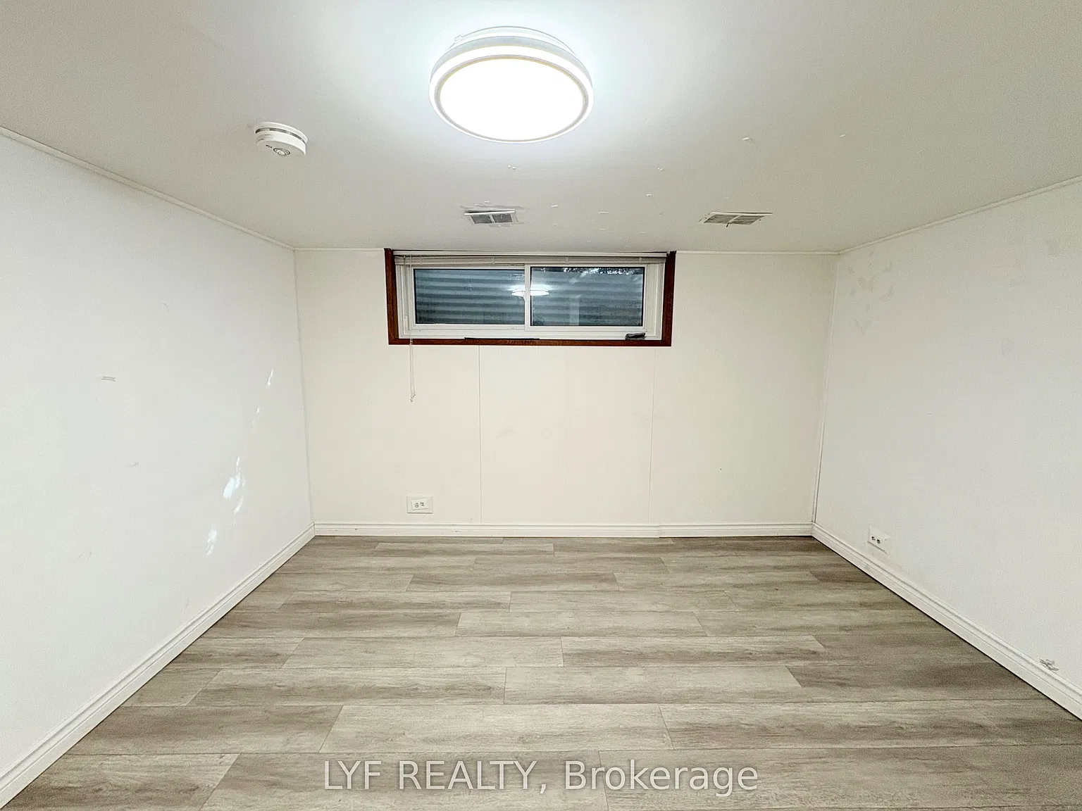 2 bed, $1,900 — Photo 4