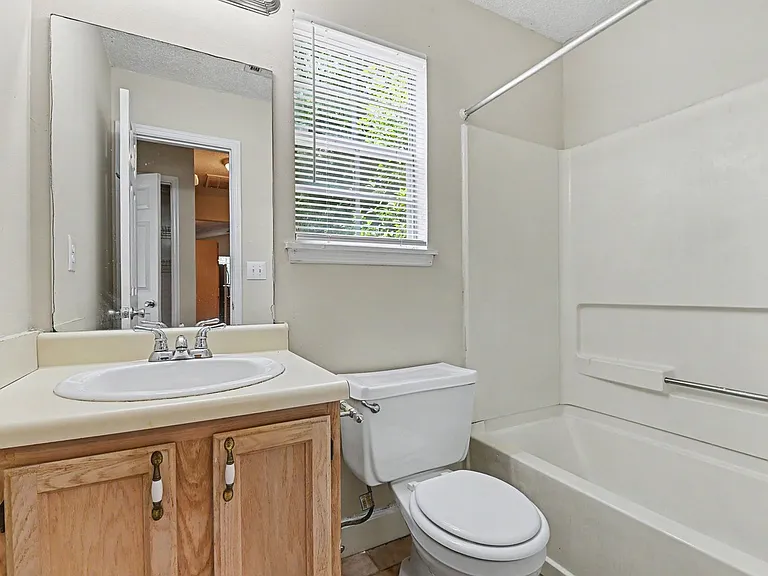 3543 Broad Oak Ct — Photo 7