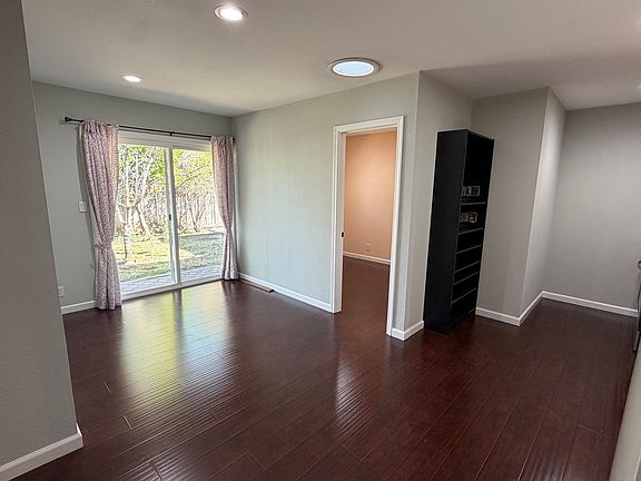 3rd image of 4021 Campana Dr