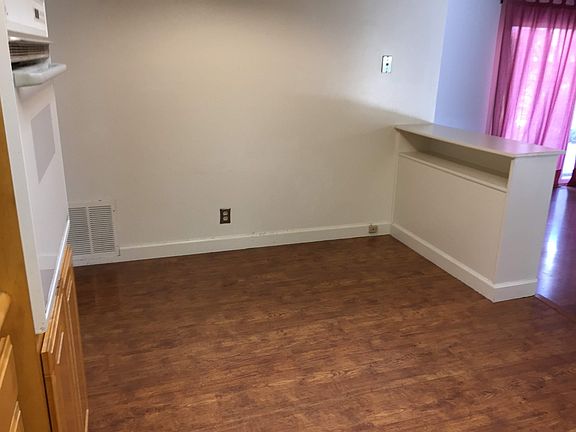 3rd image of 4297 McKinnon Dr