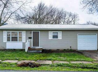 103 S Smith St, Windsor, MO 65360