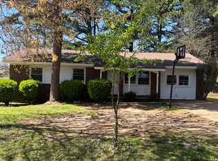 360 College Heights Dr, Batesville, AR 72501