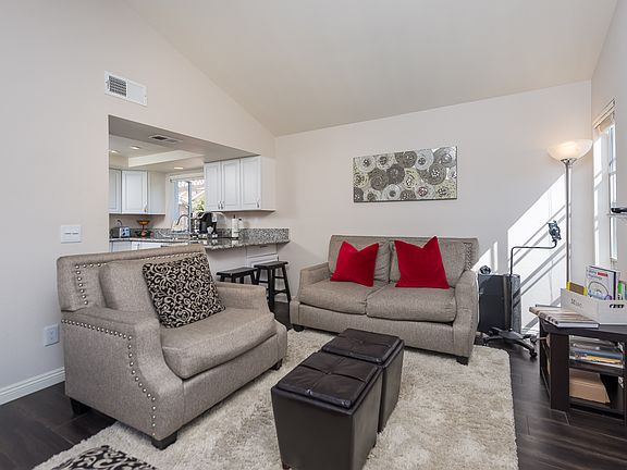 5th image of 10586 Rancho Carmel Dr