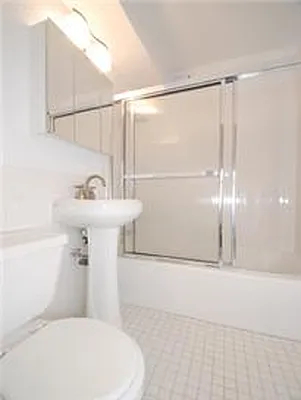 Rented by Buchbinder & Warren | media 28