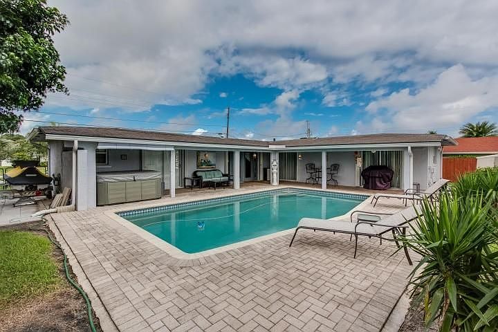 1st image of 1020 Lake Clarke Dr