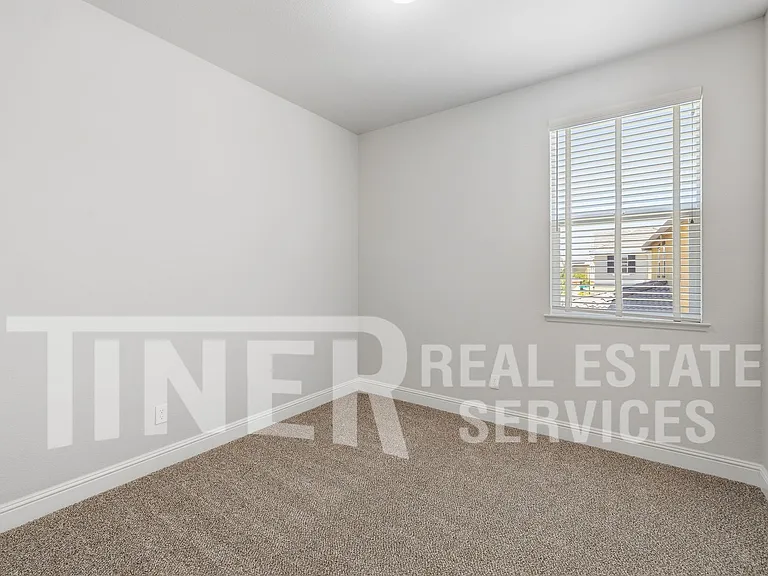 203 Rochdale St — Photo 16