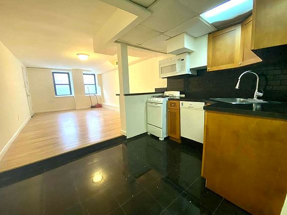 4th image of 242 W 103rd St #Gf