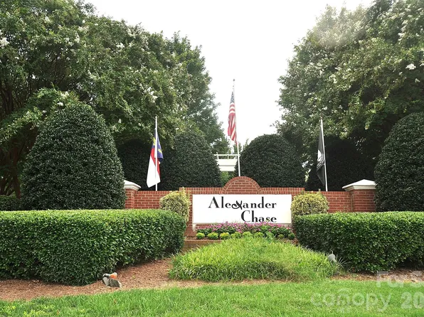 16648 Amberside Rd, Cornelius, NC 28031