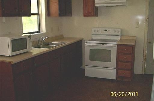 2nd image of 3205 Hazel St