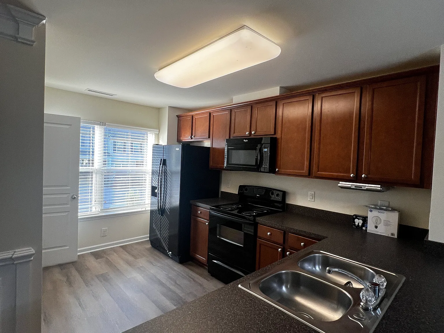 8526 Quarton Dr — Photo 3
