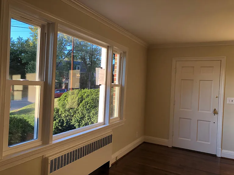 2306 Longview Ave SW — Photo 2