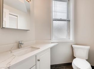 3043 N Kenmore Ave #2, Chicago, IL 60657