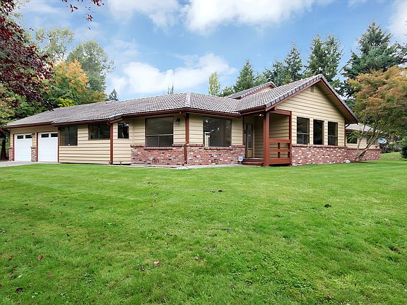 2nd image of 23916 Country Dr E