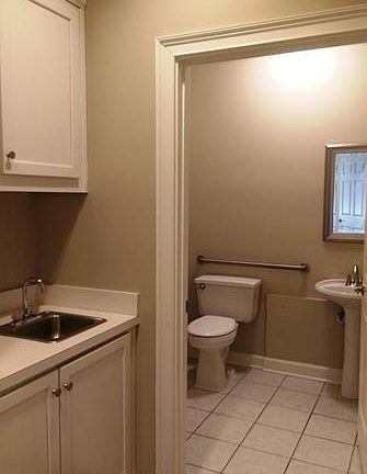 4th image of 500 Sun Valley Dr Ste C2