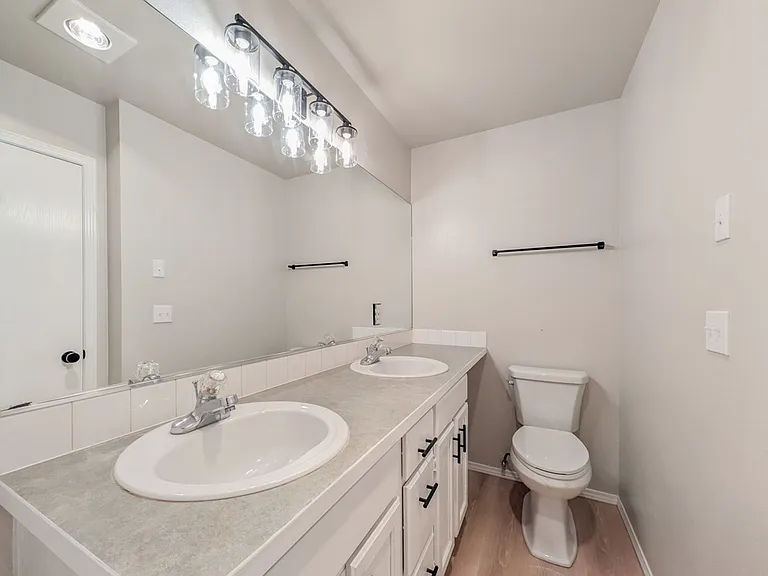 3632 Lakewood Rd — Photo 9