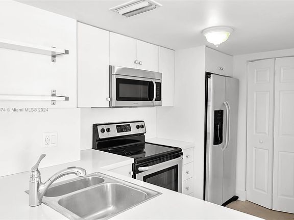 2nd image of 770 Claughton Island Dr APT 1403