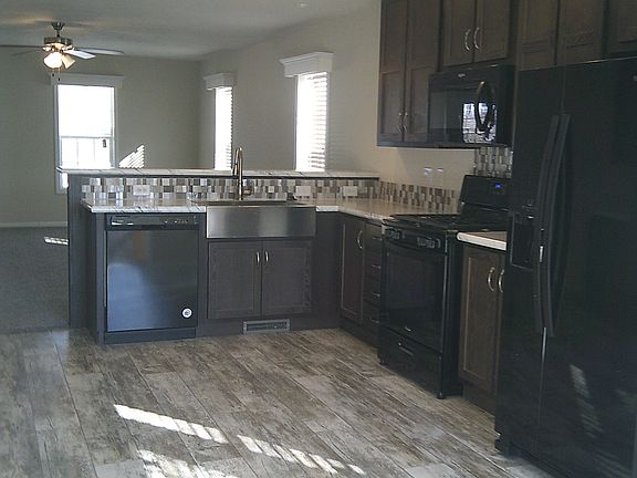 3rd image of 3715 Emerald Park Dr