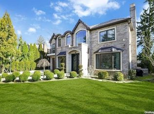 88 Knickerbocker Rd, Manhasset, NY 11030