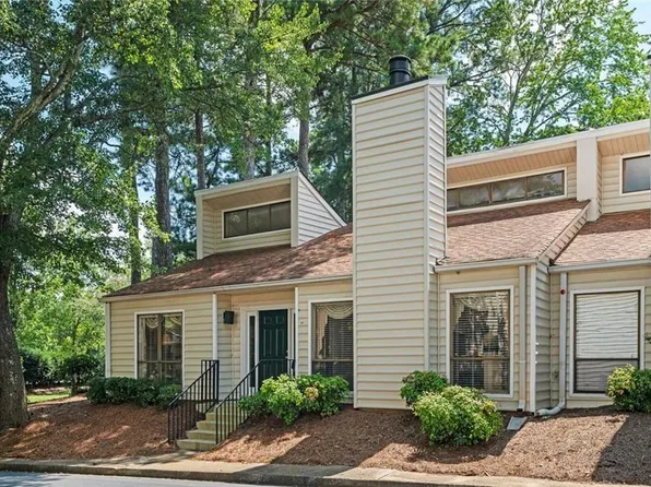 683 Serramonte Dr, Marietta, GA 30068