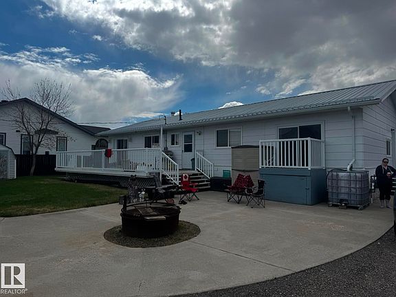 5th image of 4844 47th Ave