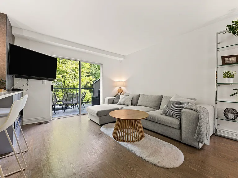 2990 Panorama Dr — Photo 11
