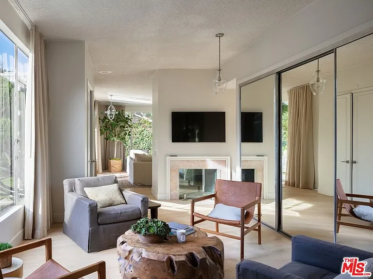 510 Stonewood Dr — Photo 8
