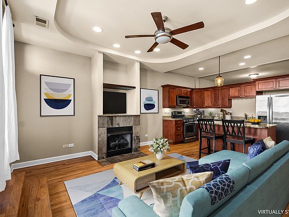 3rd image of 2736 N Wolcott Ave APT 202
