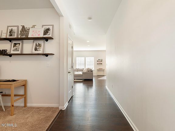 4th image of 113 Parrish Point Lane