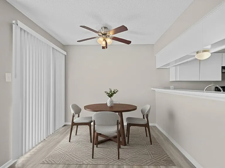 Broadway Reserve Apartments A Fresh, Revitalized Home in Tyler, TX — Photo 13