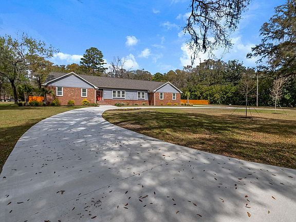 4th image of 3602 N Meridian Rd