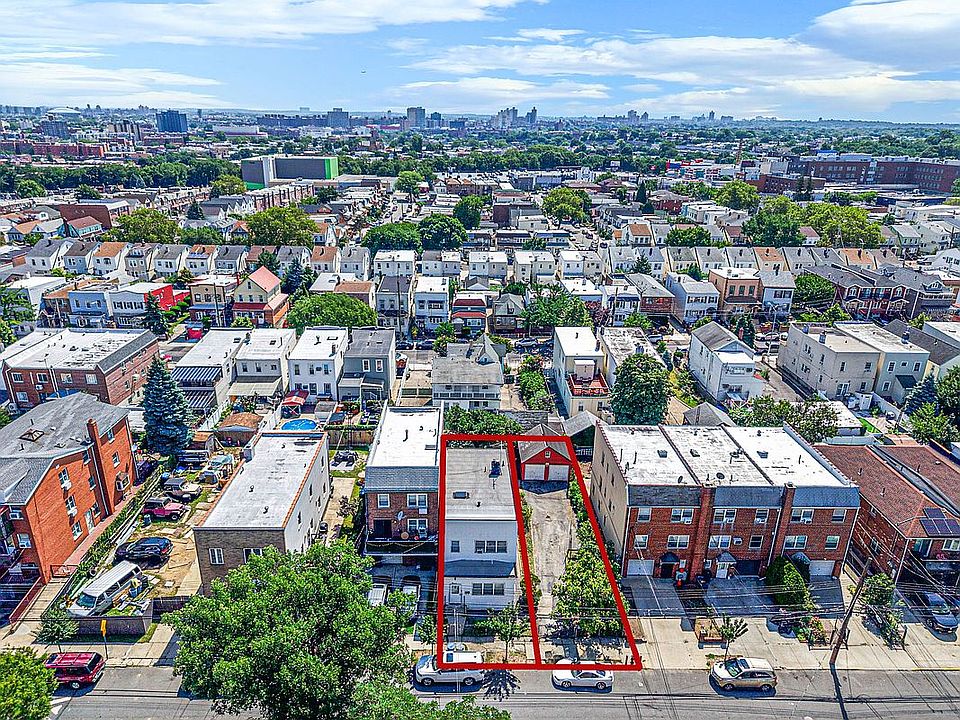 1st image of 5267 72nd St
