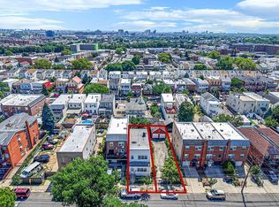 5267 72nd St, Maspeth, NY 11378