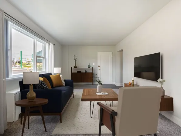 Bedford and Victoria Station Apartments