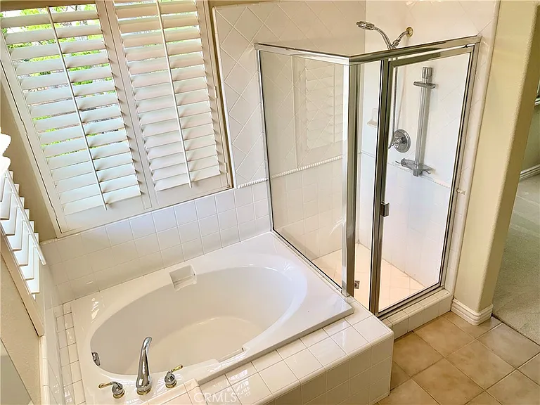 281 Mesa Dr — Photo 22