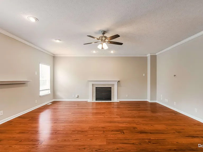 8032 Kersey Dr — Photo 5