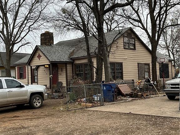 4th image of 810 N 20th St