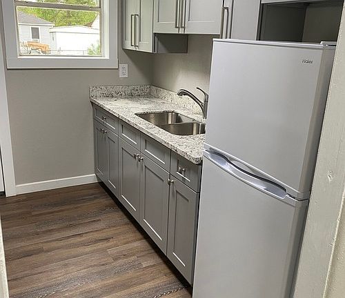 5th image of 1259 Estelle St #A