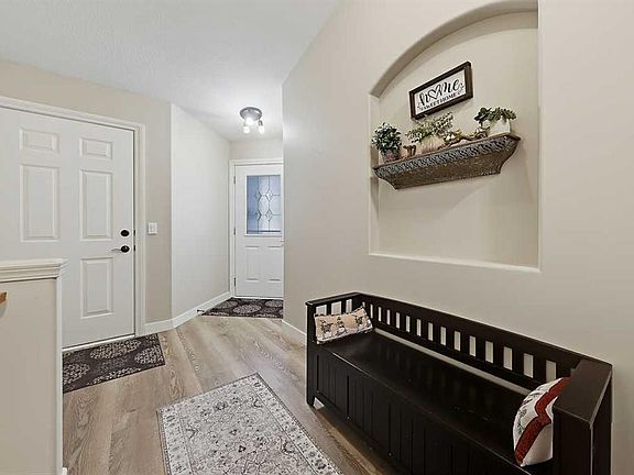 4th image of 118 N Whispering Way