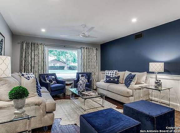 3rd image of 2319 Briarwood Dr