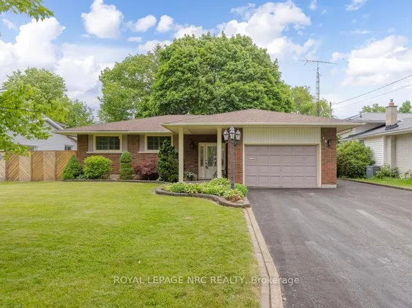 18 Cartier Dr, Saint Catharines, ON L2M 2E6
